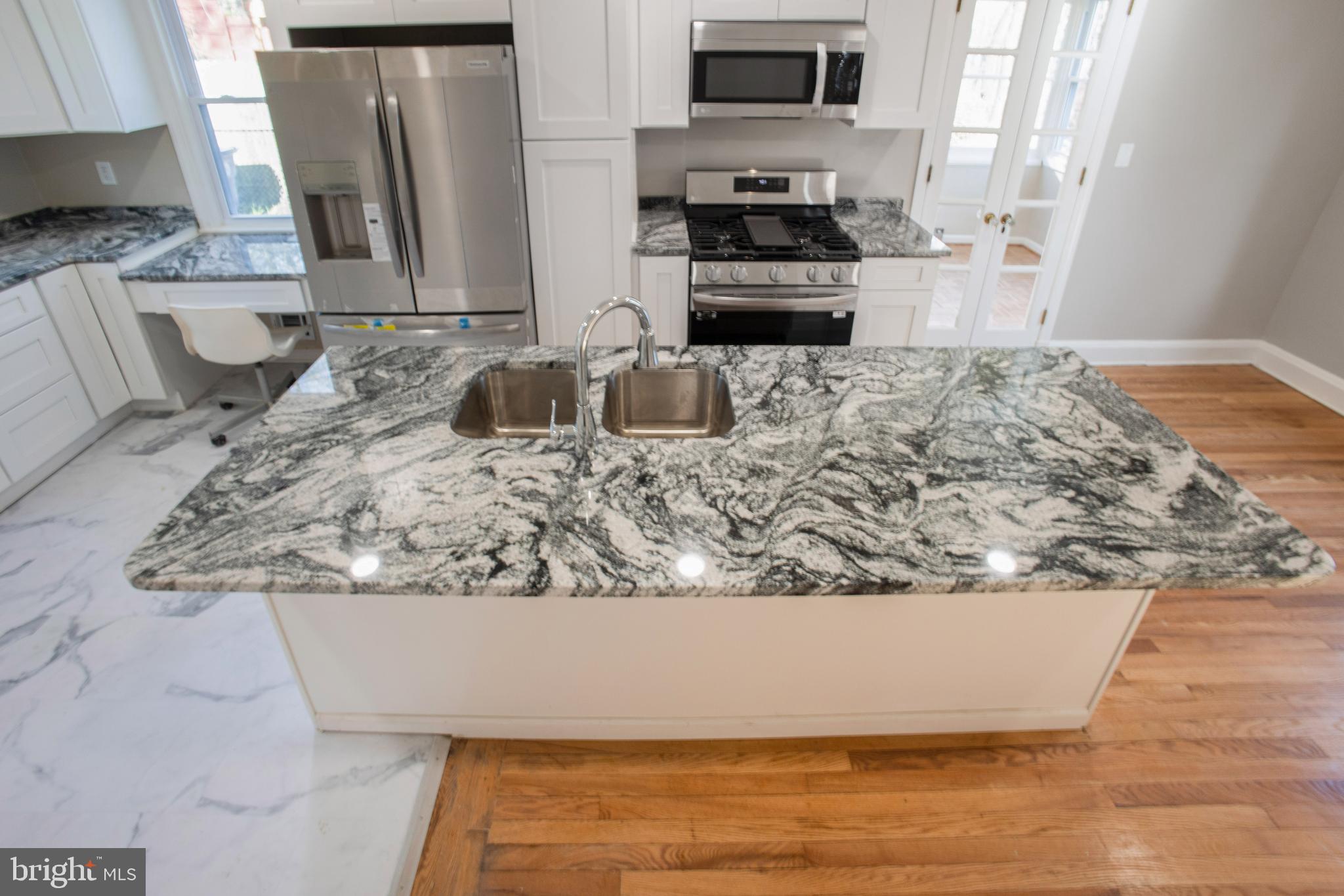 4635 Briarclift Road Baltimore, MD 21229 - Photo 16 of 48