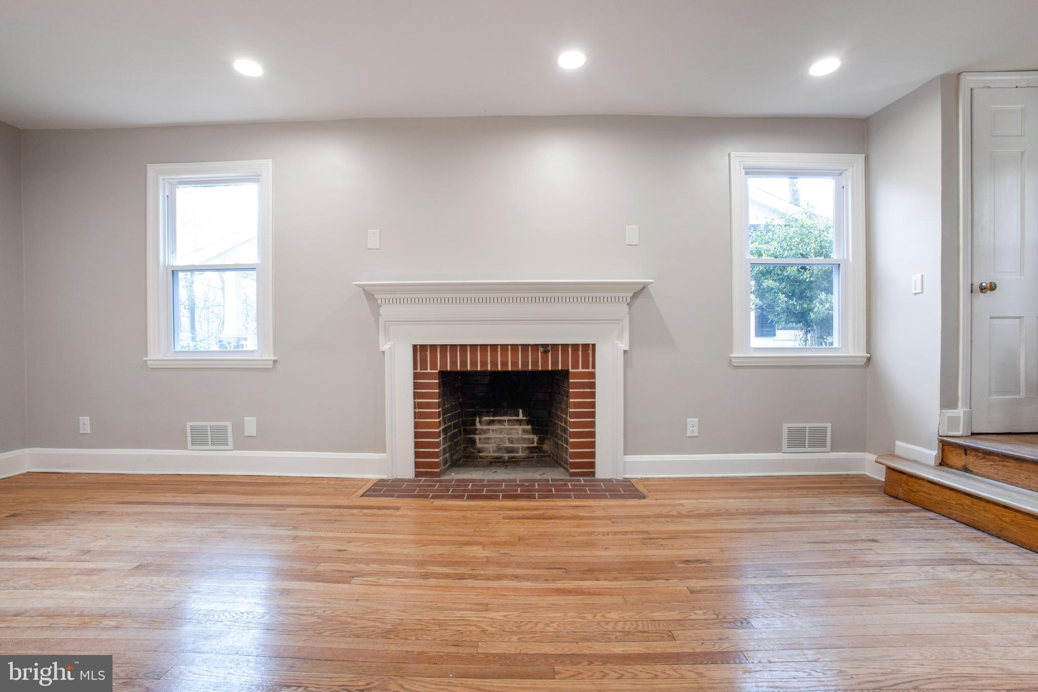 4635 Briarclift Road Baltimore, MD 21229 - Photo 5 of 48