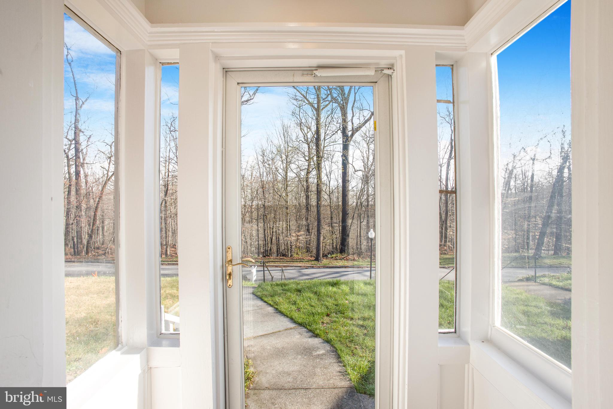 4635 Briarclift Road Baltimore, MD 21229 - Photo 6 of 48