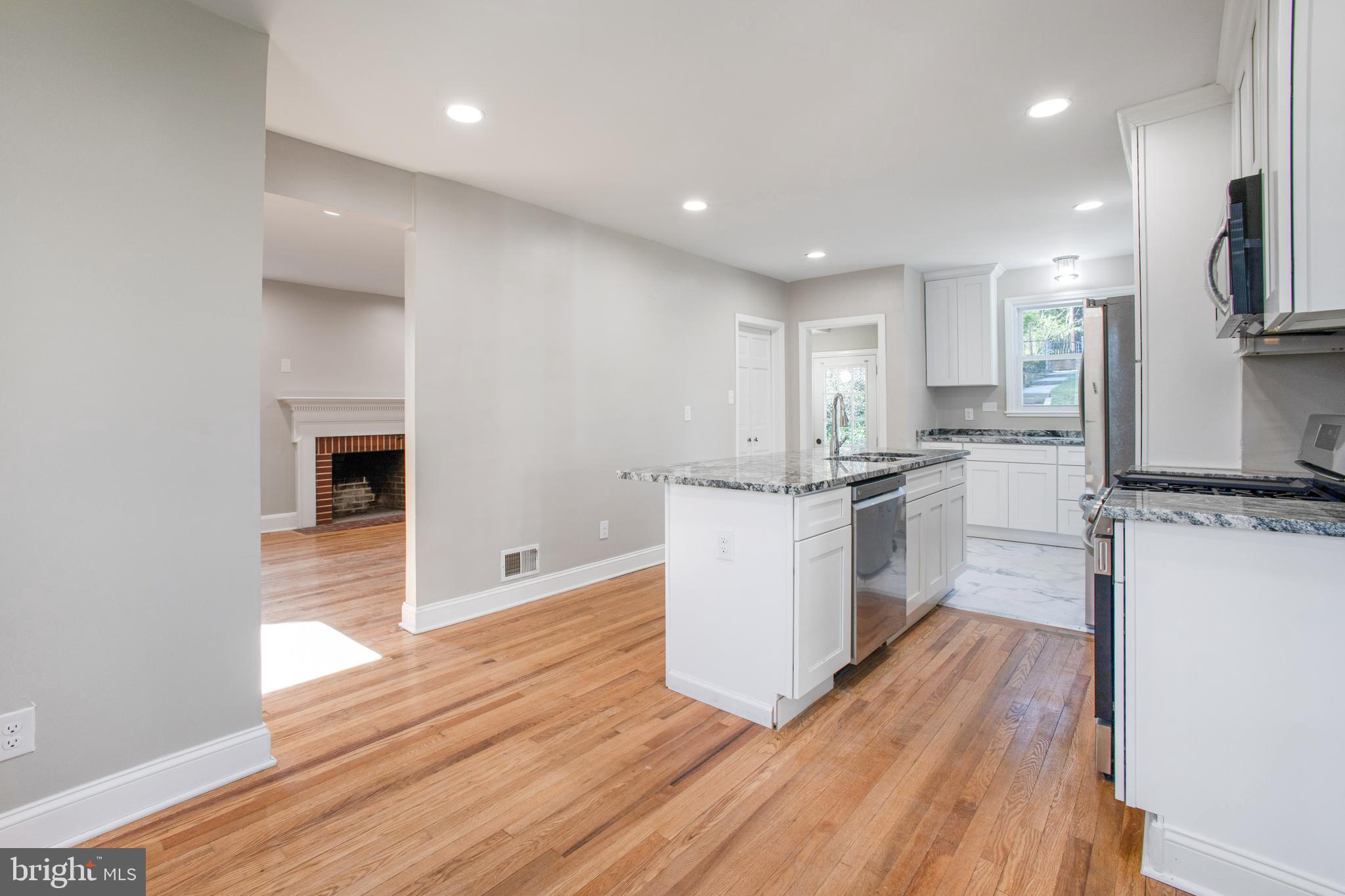 4635 Briarclift Road Baltimore, MD 21229 - Photo 10 of 48