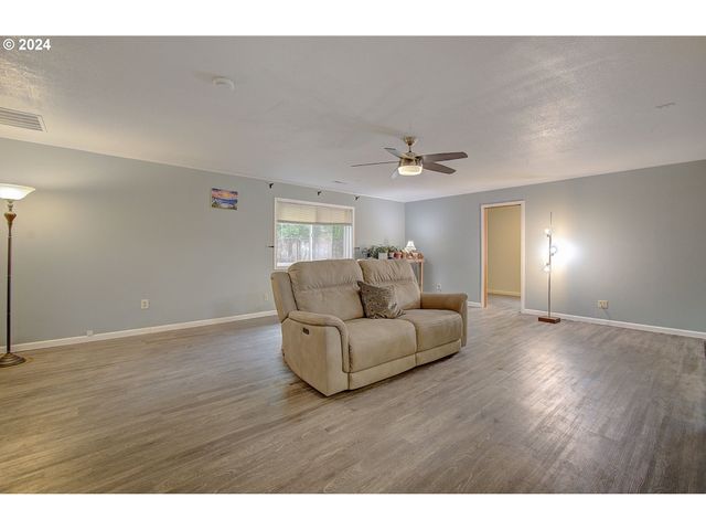 $490,000 | 7307 Northeast 64th Court, Vancouver, WA 98661