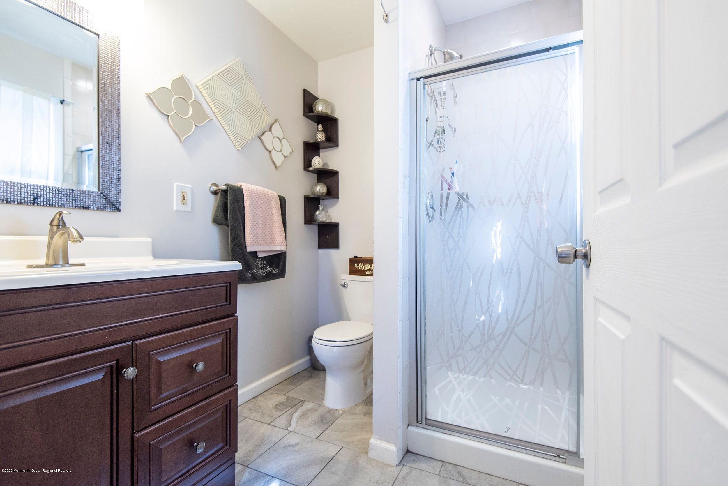 211 Midstreams Road Brick, NJ 08724 - Photo 7 of 14 guest bathroom