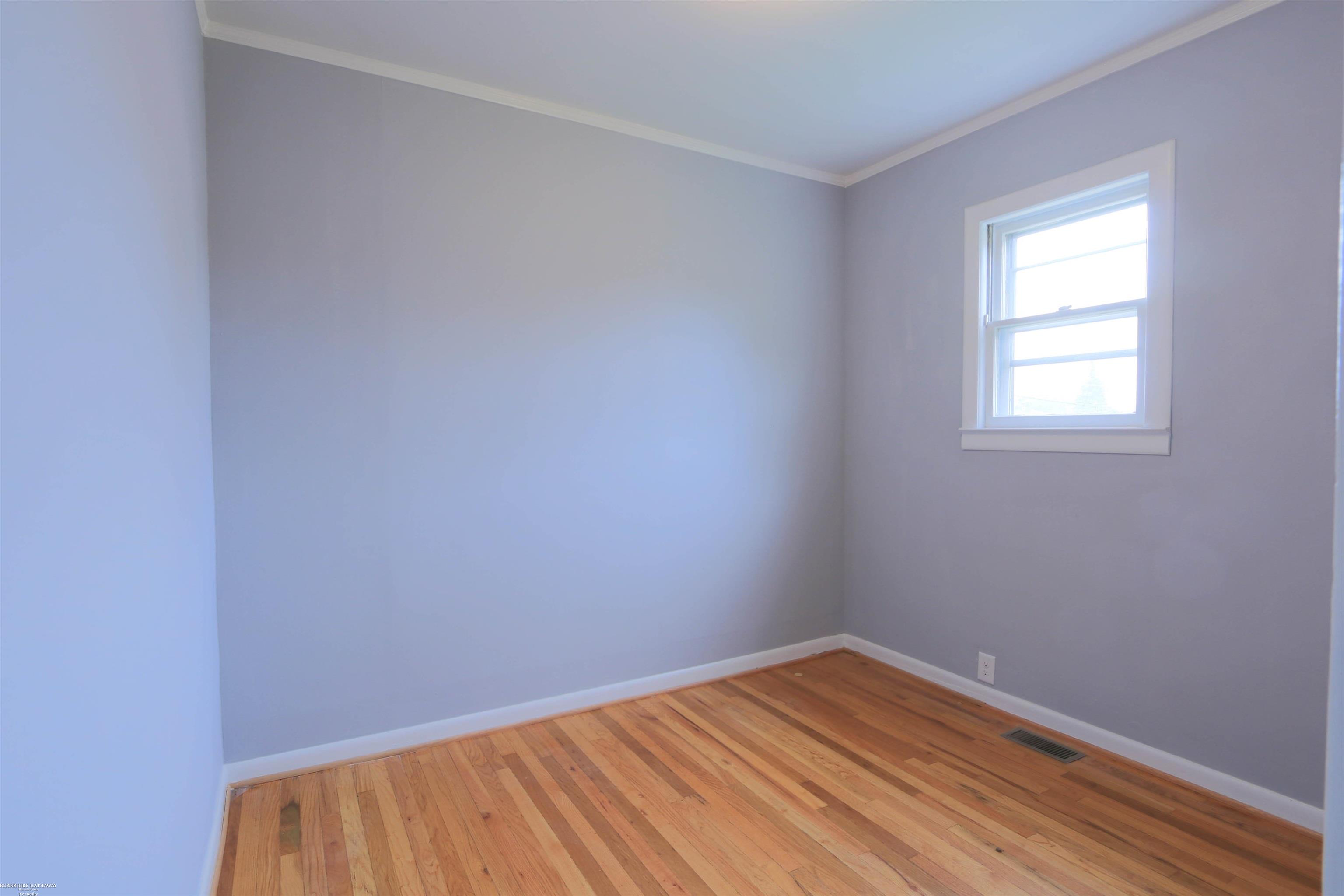 29447 Kelly Road, Unit APARTMENT A Roseville, MI 48066 - Photo 23 of 41
