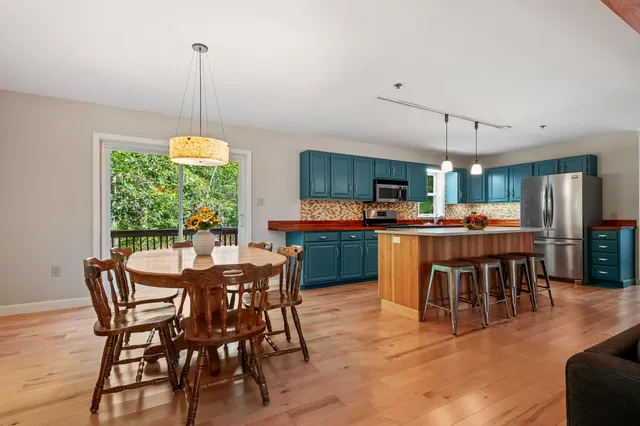 $659,900 | 63 West Side Woods, North Conway, NH 03860