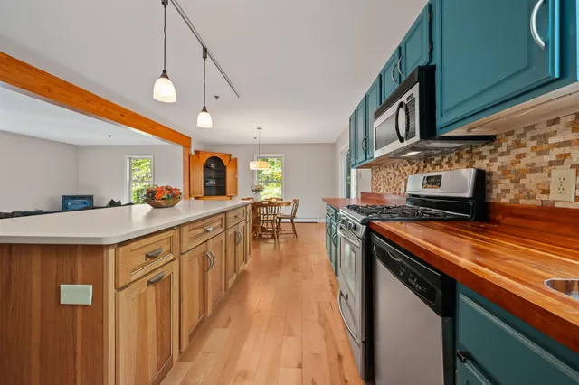 $659,900 | 63 West Side Woods, North Conway, NH 03860