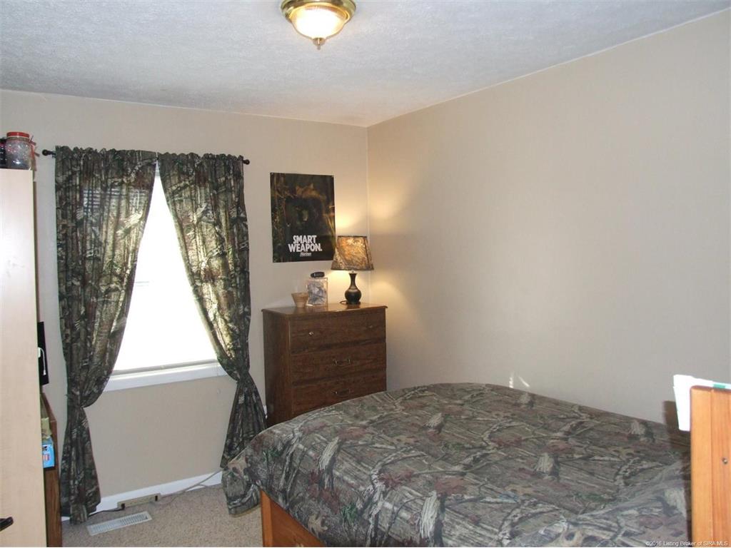2032 Henriott Road Georgetown, IN 47122 - Photo 9 of 23