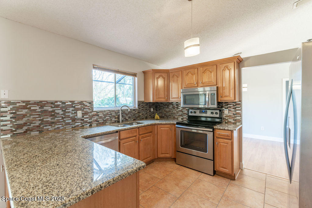 230 Lanack Road Southeast Palm Bay, FL 32909 - Photo 11 of 29 NZ7_2737
