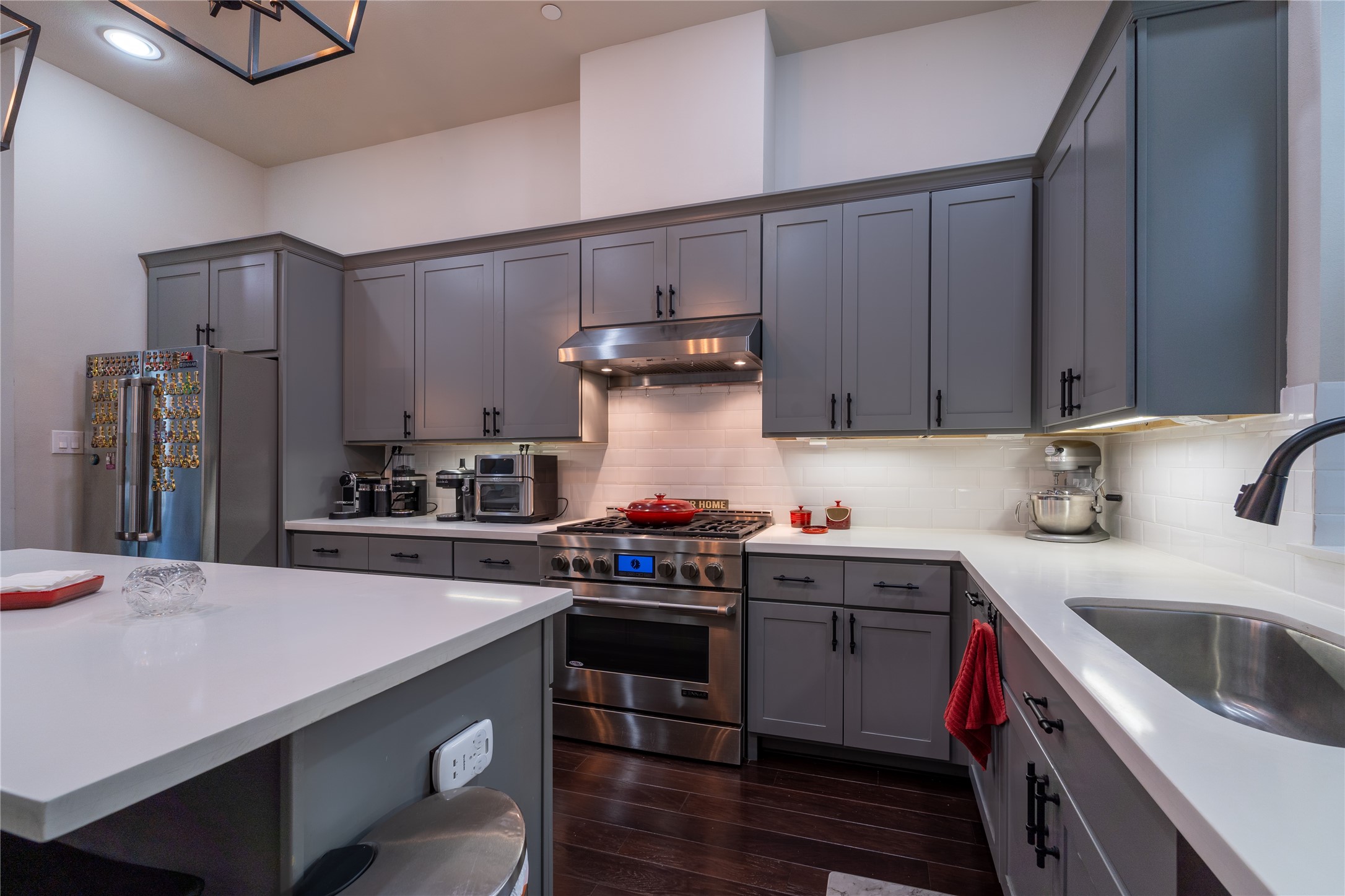 4008 Barnes Street Houston, TX 77007 - Photo 14 of 49