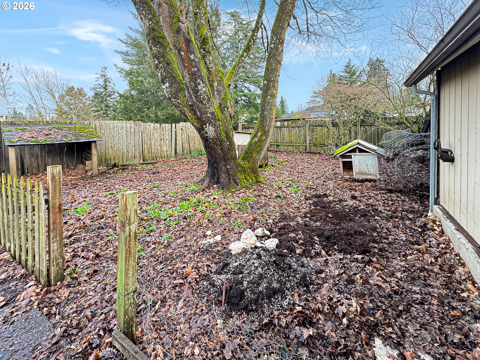 9310 Northeast Burton Road Vancouver, WA 98662 - Photo 20 of 24 a house view with a backyard space