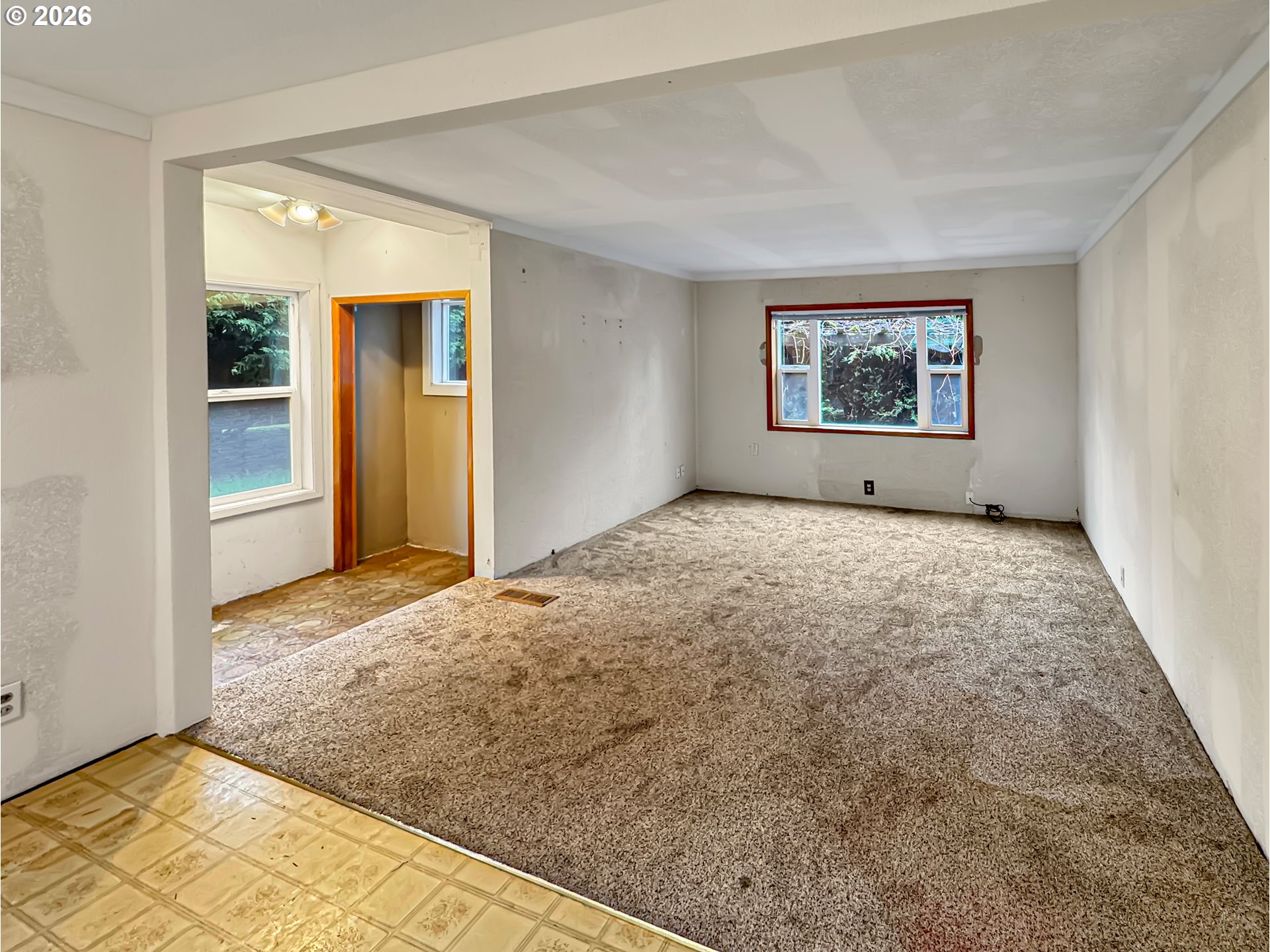 9310 Northeast Burton Road Vancouver, WA 98662 - Photo 3 of 24 a view of an empty room