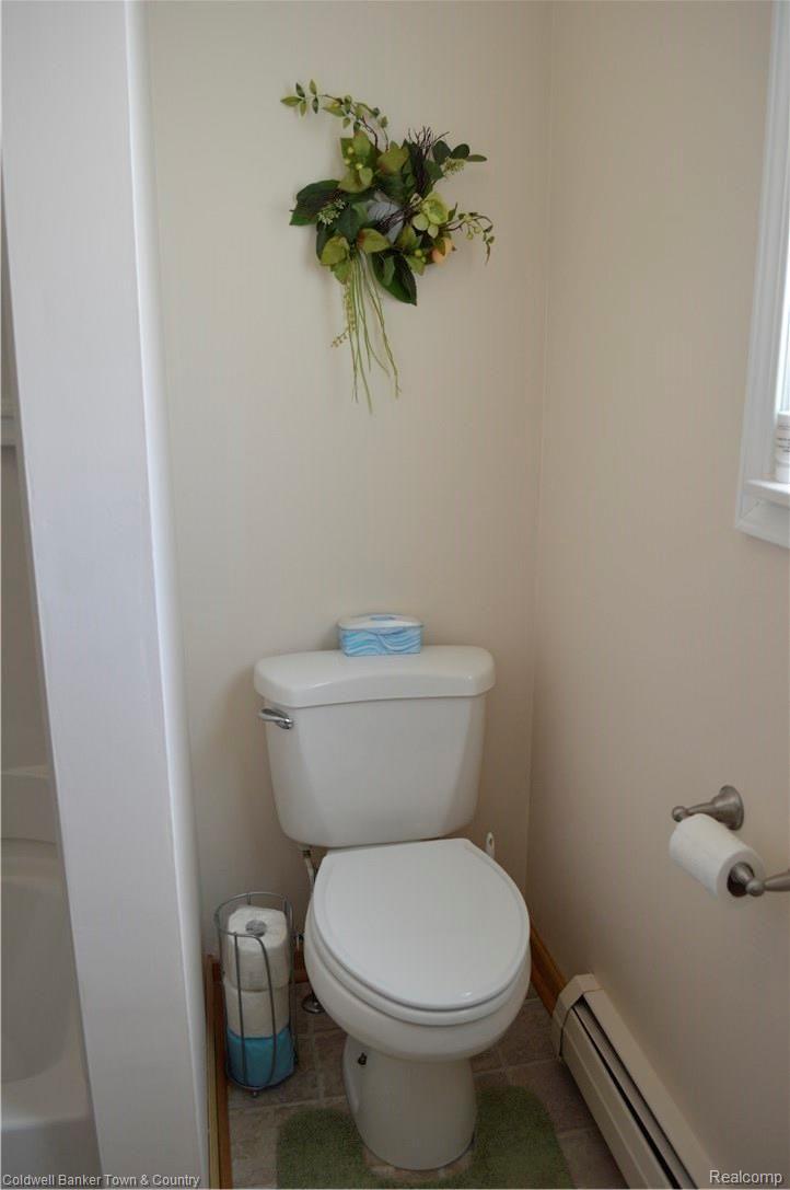 9797 Van Buren Road Fowlerville, MI 48836 - Photo 31 of 56 MASTER BATH