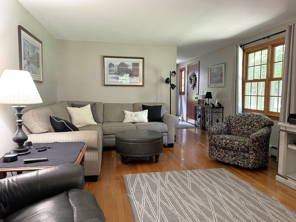 4 Riverwood Road Kingston, NH 03848 - Photo 8 of 42