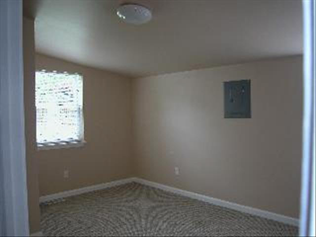 855 Rambow Drive Monroe, MI 48161 - Photo 9 of 19 Master bedroom