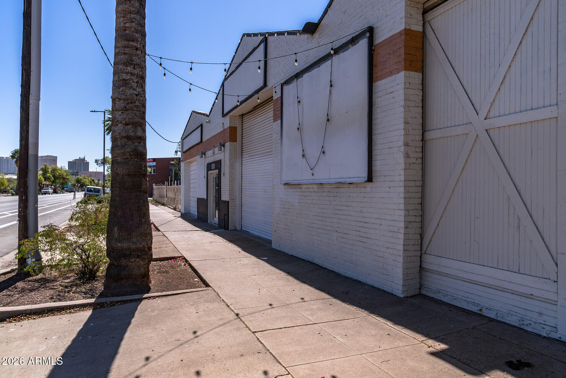 1244 West Pierce Street Phoenix, AZ 85007 - Photo 15 of 31 a view of a pathway