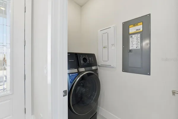 a view of utility room
