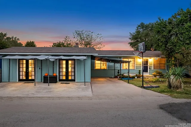 $379,000 | 914 6th Street, Blanco, TX 78606