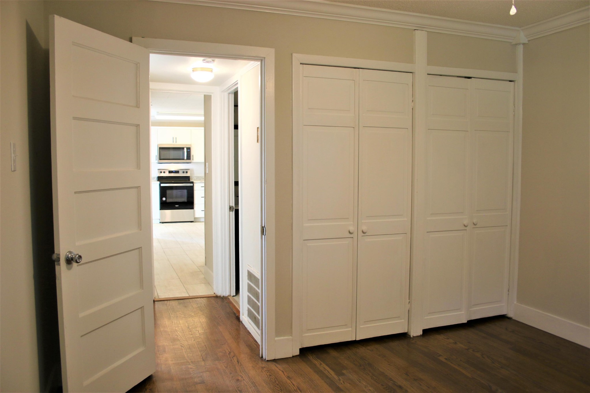 102 Nixon Road Oak Ridge, TN 37830 - Photo 10 of 10 a view of an empty room with wooden floor