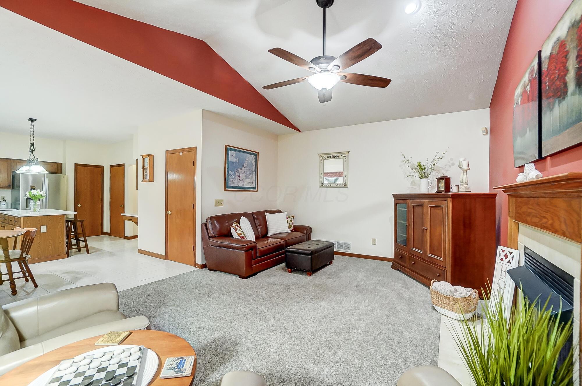 5337 Sutter Home Road Hilliard, OH 43026 - Photo 4 of 72 Main living area is open to the kitchen and dining space!