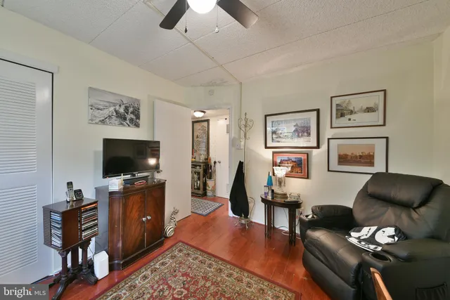 $279,900 | 1005 Valley Glen Road, Unit 237, Elkins Park, PA 19027