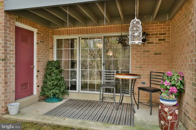 $279,900 | 1005 Valley Glen Road, Unit 237, Elkins Park, PA 19027