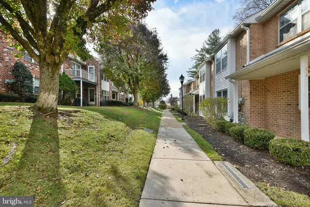 $279,900 | 1005 Valley Glen Road, Unit 237, Elkins Park, PA 19027