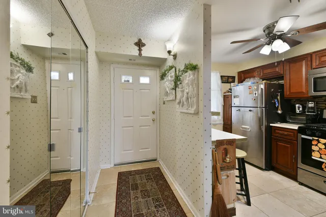 $279,900 | 1005 Valley Glen Road, Unit 237, Elkins Park, PA 19027