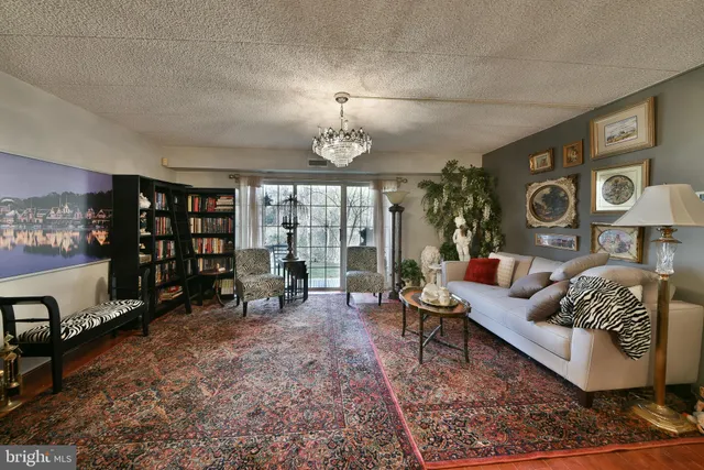 $279,900 | 1005 Valley Glen Road, Unit 237, Elkins Park, PA 19027