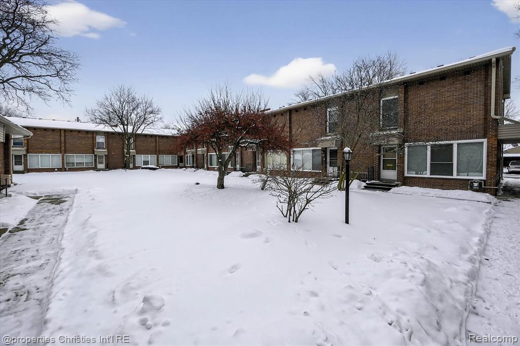 32651 Five Mile Road, Unit 15 Livonia, MI 48154 - Photo 36 of 44