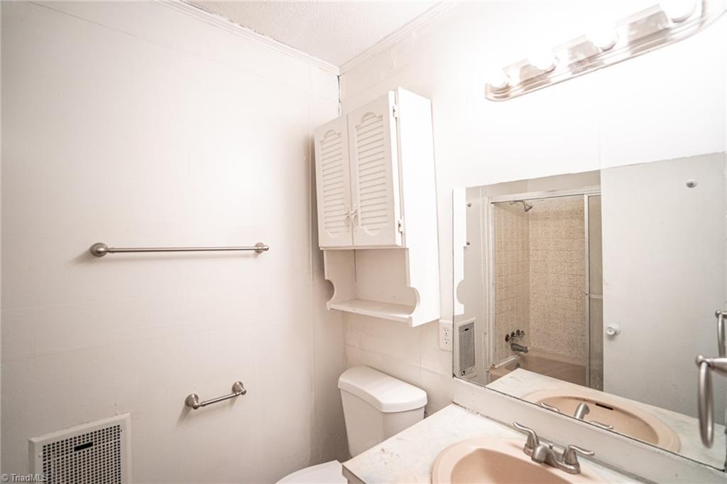 2705 Ellis Jeffries Road Burlington, NC 27217 - Photo 20 of 30 Gallery Image 20