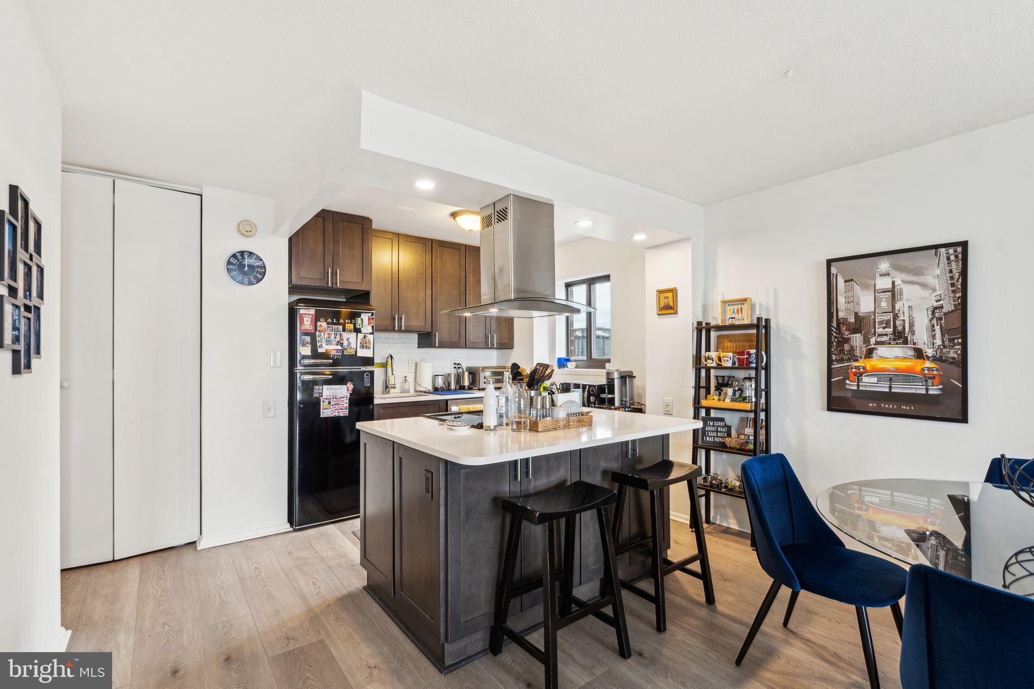 1420 Locust Street, Unit 17R Philadelphia, PA 19102 - Photo 2 of 25