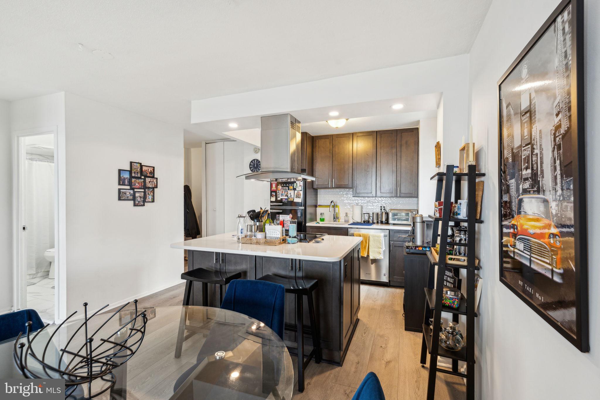 1420 Locust Street, Unit 17R Philadelphia, PA 19102 - Photo 7 of 25
