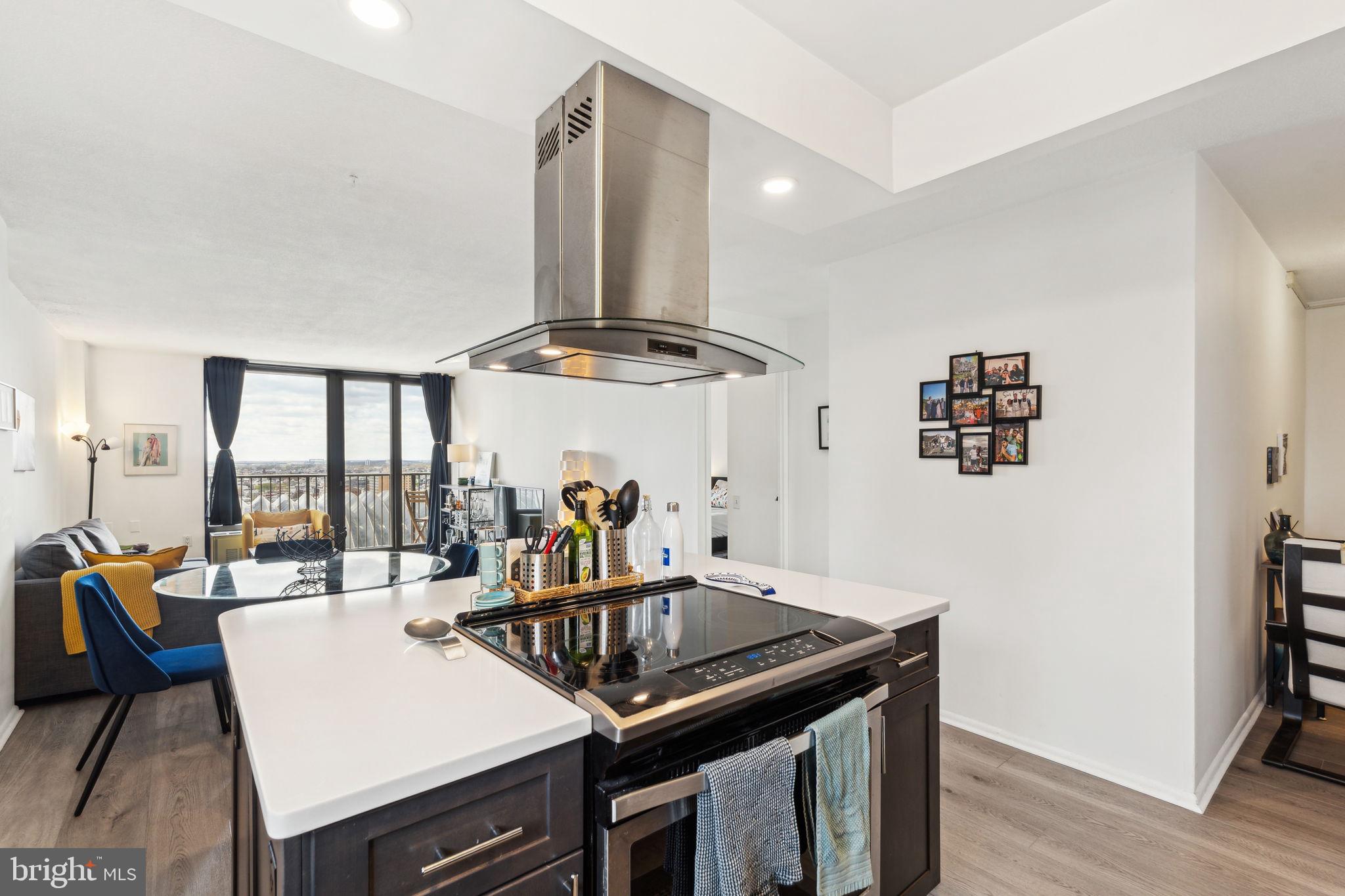 1420 Locust Street, Unit 17R Philadelphia, PA 19102 - Photo 9 of 25