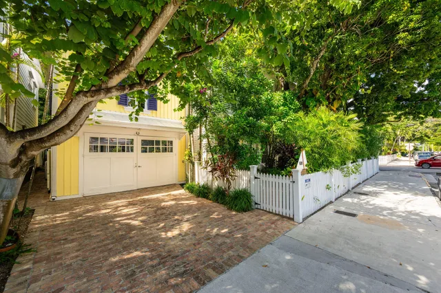 $4,950,000 | 600 Elizabeth Street, Key West, FL 33040