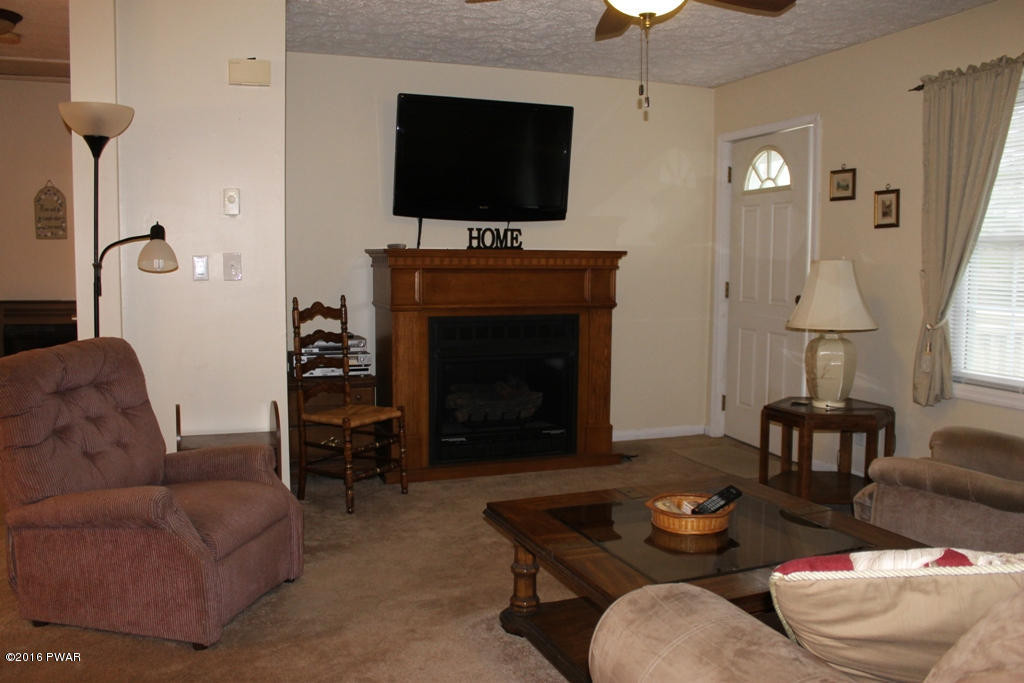 112 Scoda Road Hawley, PA 18428 - Photo 6 of 26 LR FP