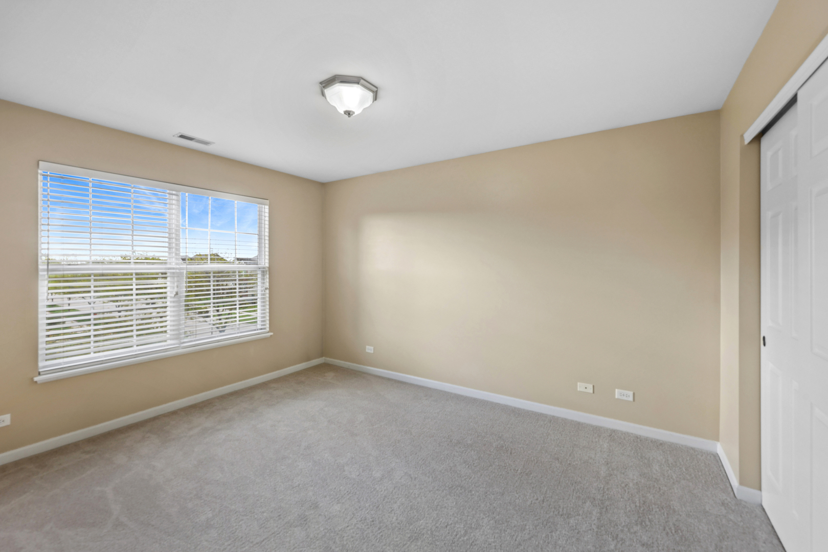 1009 Alberta Road Elgin, IL 60124 - Photo 15 of 20