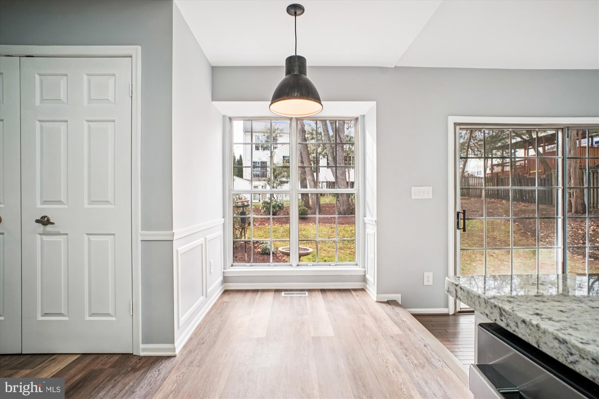 12318 Valley High Road Herndon, VA 20170 - Photo 22 of 56 Breakfast Area, New Lighting