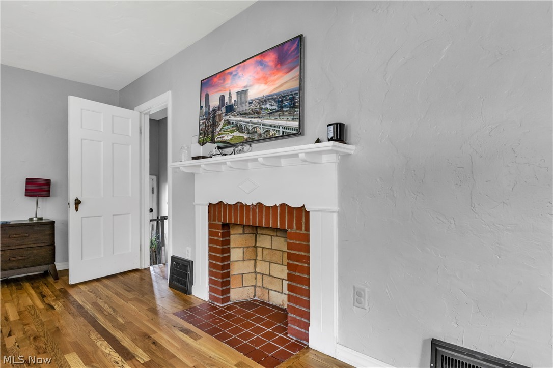 4561 Broadview Road Cleveland, OH 44109 - Photo 6 of 35 1st floor