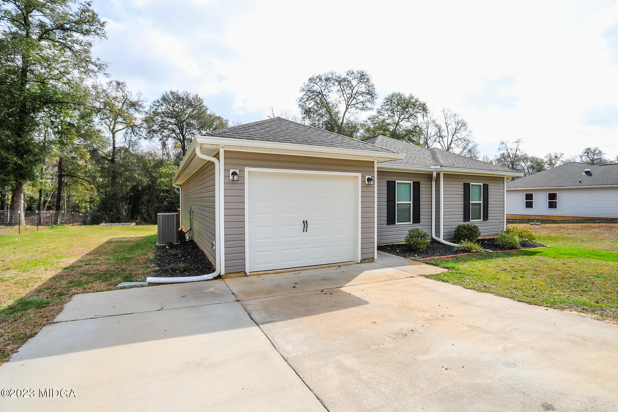 128 Branch View Trail Perry, GA 31069 - Photo 2 of 35 2