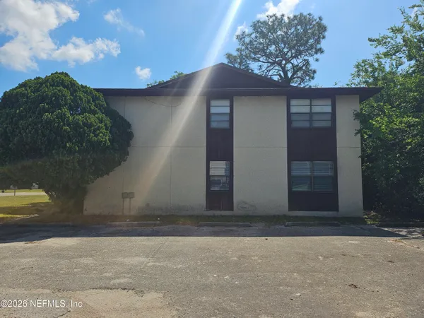 $475,000 | 482 Bentwood Lane, Orange Park, FL 32073