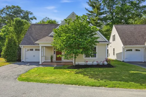 $1,098,000 | 8 Cheevers Path, Unit 8, Bedford, MA 01730