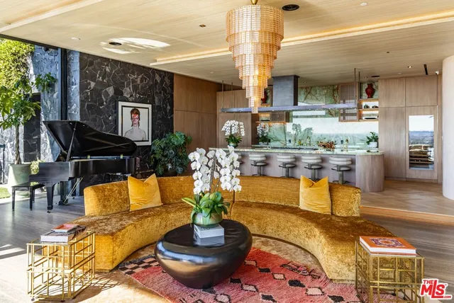 $165,000 | 1851 North Stanley Avenue, Los Angeles, CA 90046