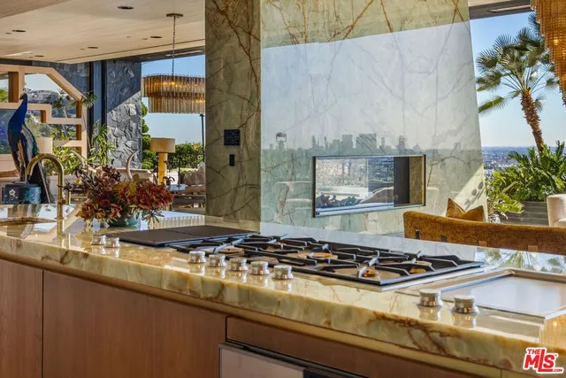 $165,000 | 1851 North Stanley Avenue, Los Angeles, CA 90046