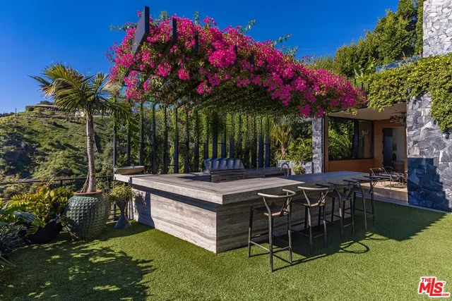 $185,000 | 1851 North Stanley Avenue, Los Angeles, CA 90046