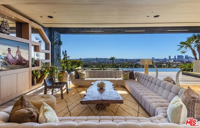 $165,000 | 1851 North Stanley Avenue, Los Angeles, CA 90046