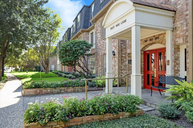 $2,100 | 353 North Post Oak Lane, Unit 627, Houston, TX 77024