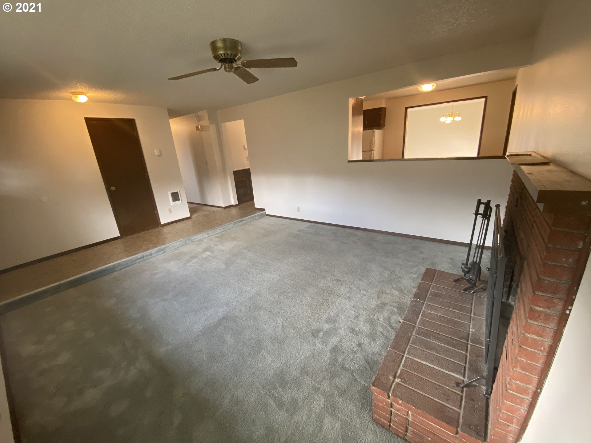 1244 Lorne Loop Springfield, OR 97477 - Photo 3 of 24