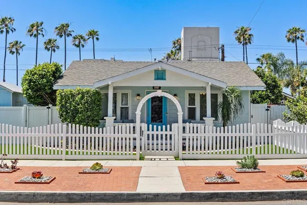 $1,549,000 | 321 South Freeman Street, Oceanside, CA 92054