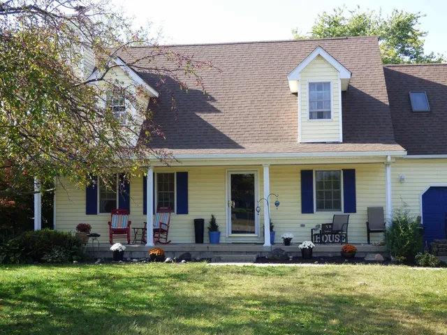 $317,500 | 1700 North Redbud Drive, Frankfort, IN 46041