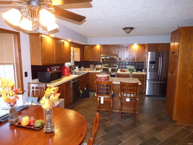 $317,500 | 1700 North Redbud Drive, Frankfort, IN 46041