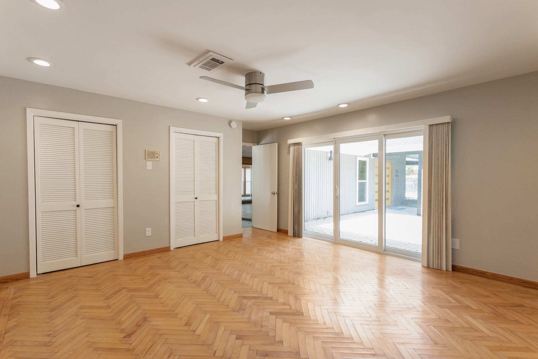 9106 Bonhomme Road Houston, TX 77074 - Photo 21 of 35